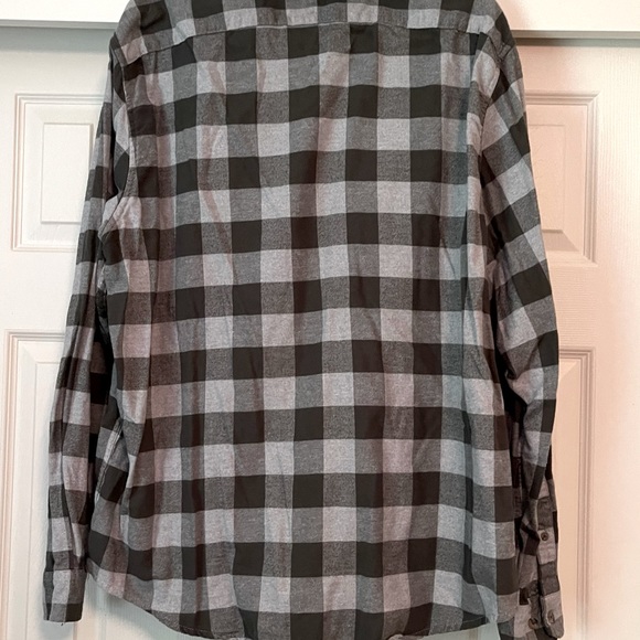 Men’s black & white checkered flannel - Picture 5 of 8